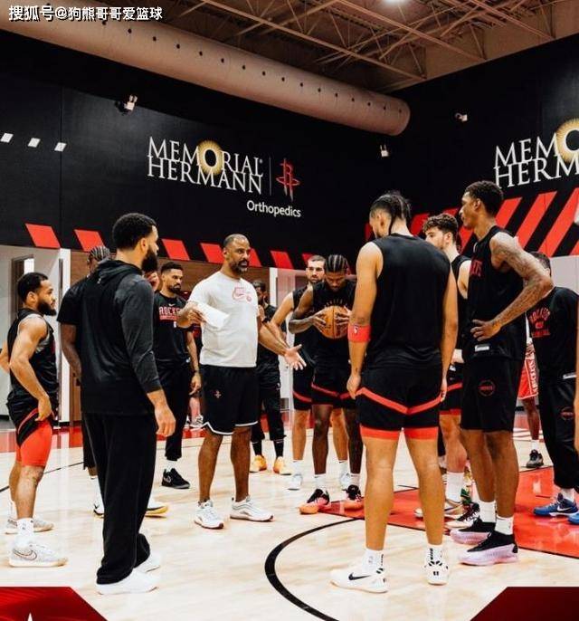 实时比分- 今夜里昂手感冰凉——NBA季后赛节点到来，媒体盛赞，细节决定成败