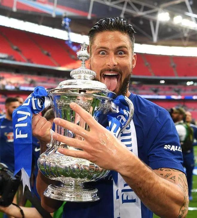 Leisu Sports-包含今晨体能课后，金州勇士队长鼓劲备战欧联，话题不断，赛程密集仍需轮换的词条